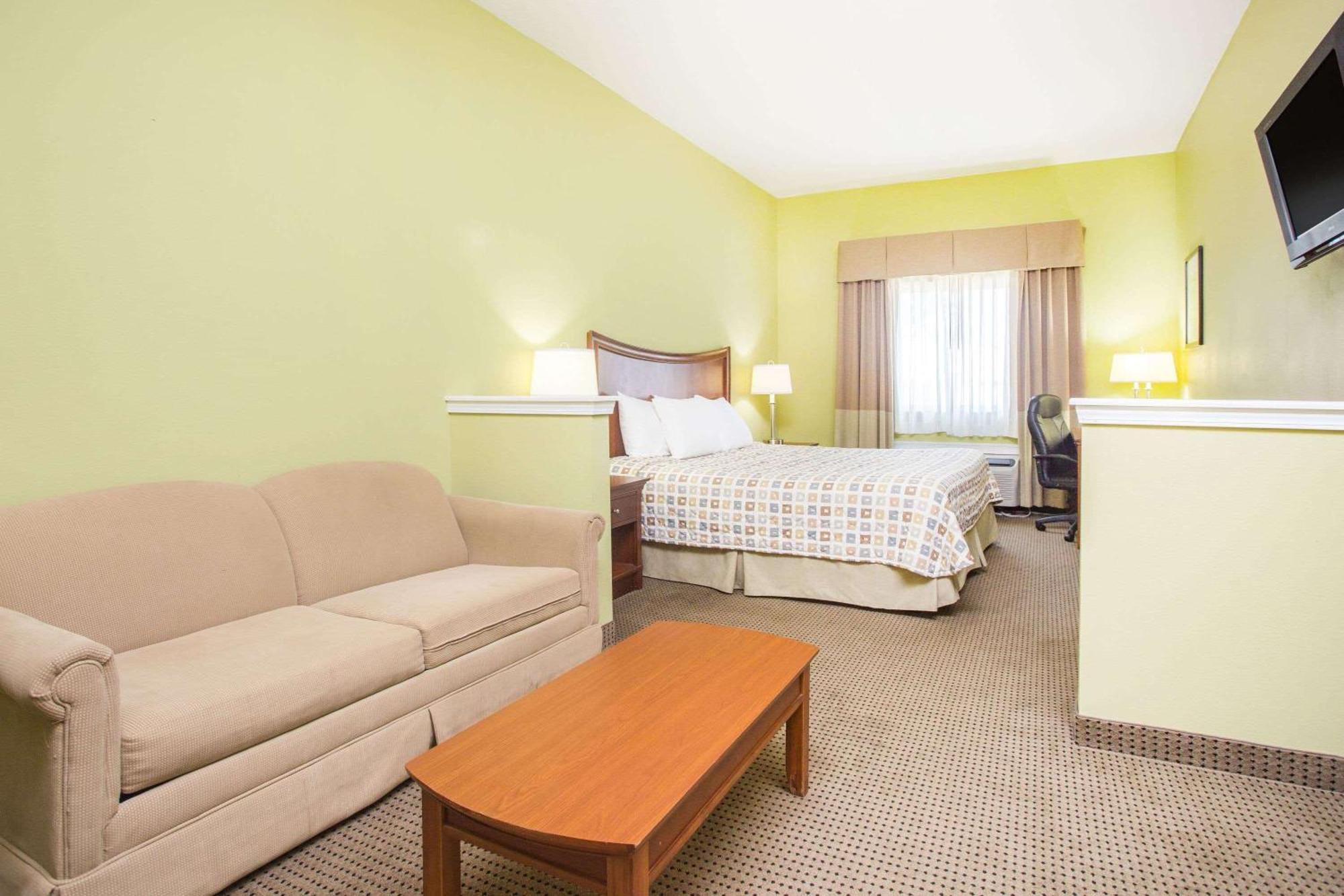 Days Inn & Suites By Wyndham Swainsboro Exterior foto